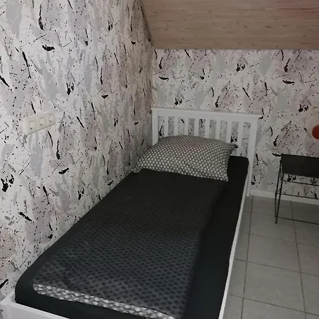 בית נופש Stein, Monteurwohnung, Sehr Gross, 4 Einzelzimmer, Doppelzimmer, Uebernachtung Bis Zu 8 Personen Moeglich