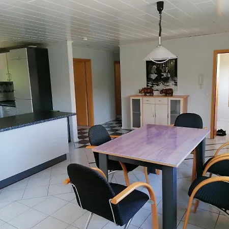 Stein, Monteurwohnung, Sehr Gross, 4 Einzelzimmer, Doppelzimmer, Uebernachtung Bis Zu 8 Personen Moeglich *