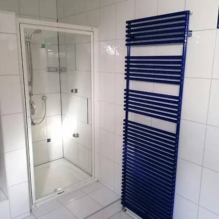 Stein, Monteurwohnung, Sehr Gross, 4 Einzelzimmer, Doppelzimmer, Uebernachtung Bis Zu 8 Personen Moeglich