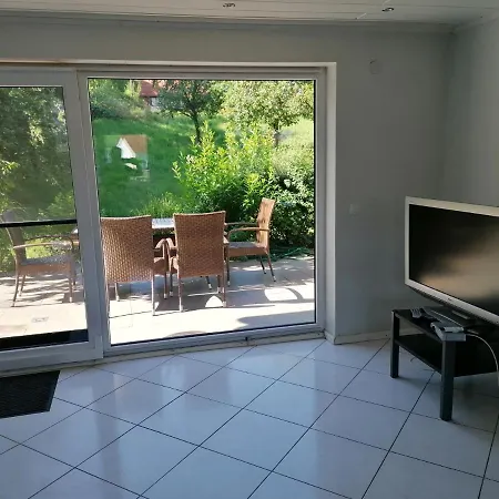 Stein, Monteurwohnung, Sehr Gross, 4 Einzelzimmer, Doppelzimmer, Uebernachtung Bis Zu 8 Personen Moeglich *