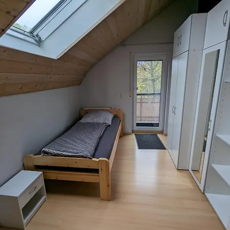 Stein, Monteurwohnung, Sehr Gross, 4 Einzelzimmer, Doppelzimmer, Uebernachtung Bis Zu 8 Personen Moeglich בית נופש *